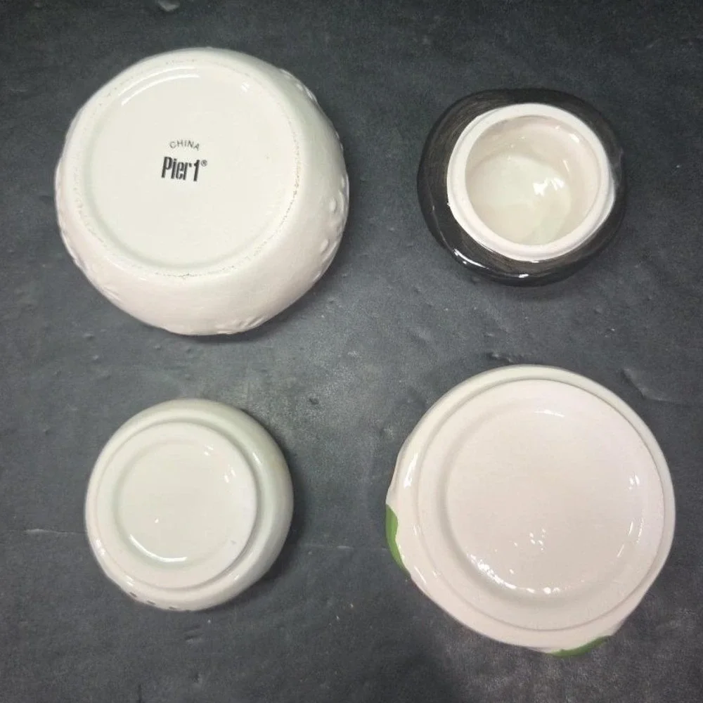 Pier 1 Stacking Snowman Measuring Cups, Four Piece Set, Vintage Christmas Decor